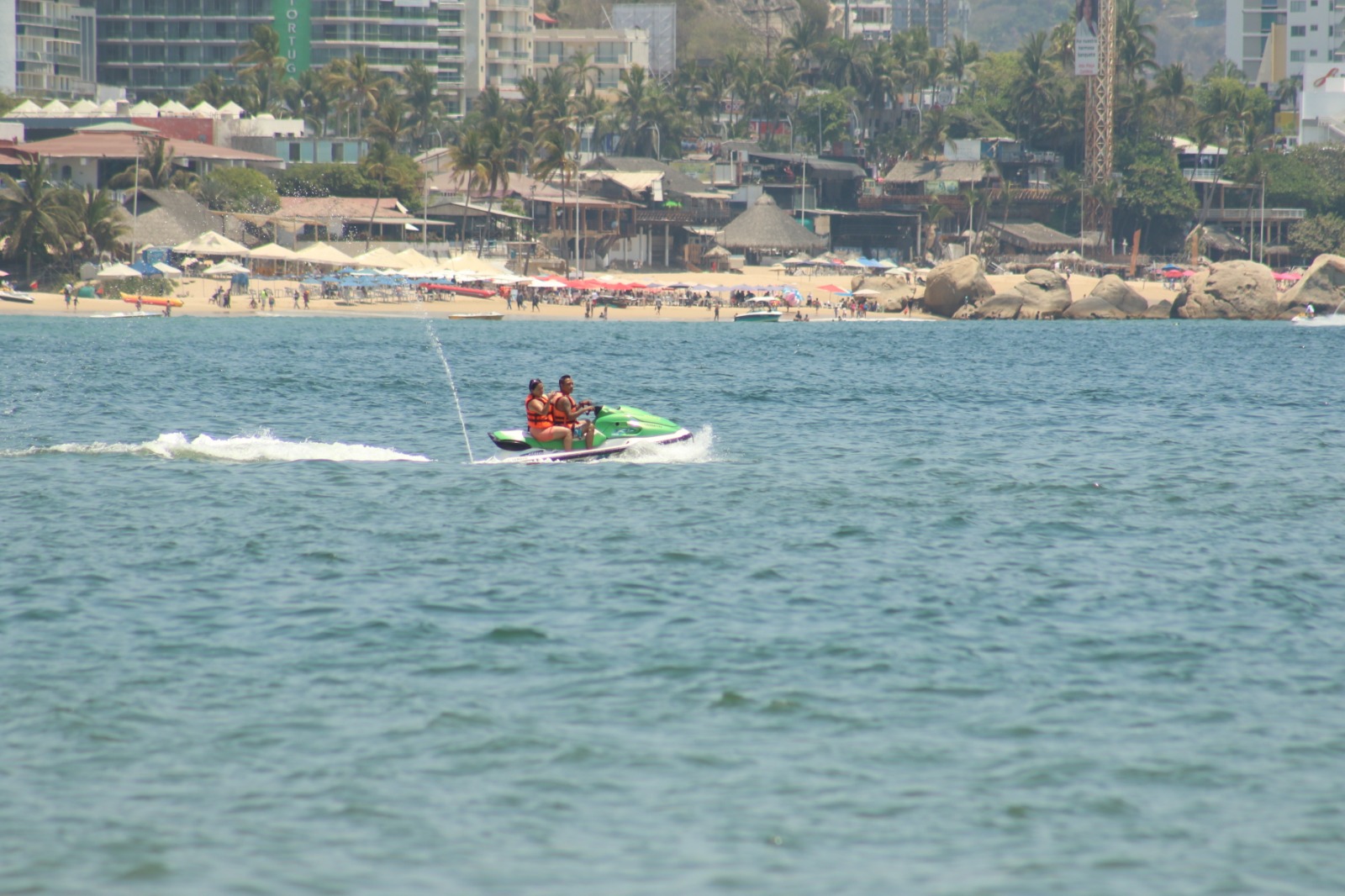 Prefieren turistas a Acapulco para disfrutar fines de semana largos