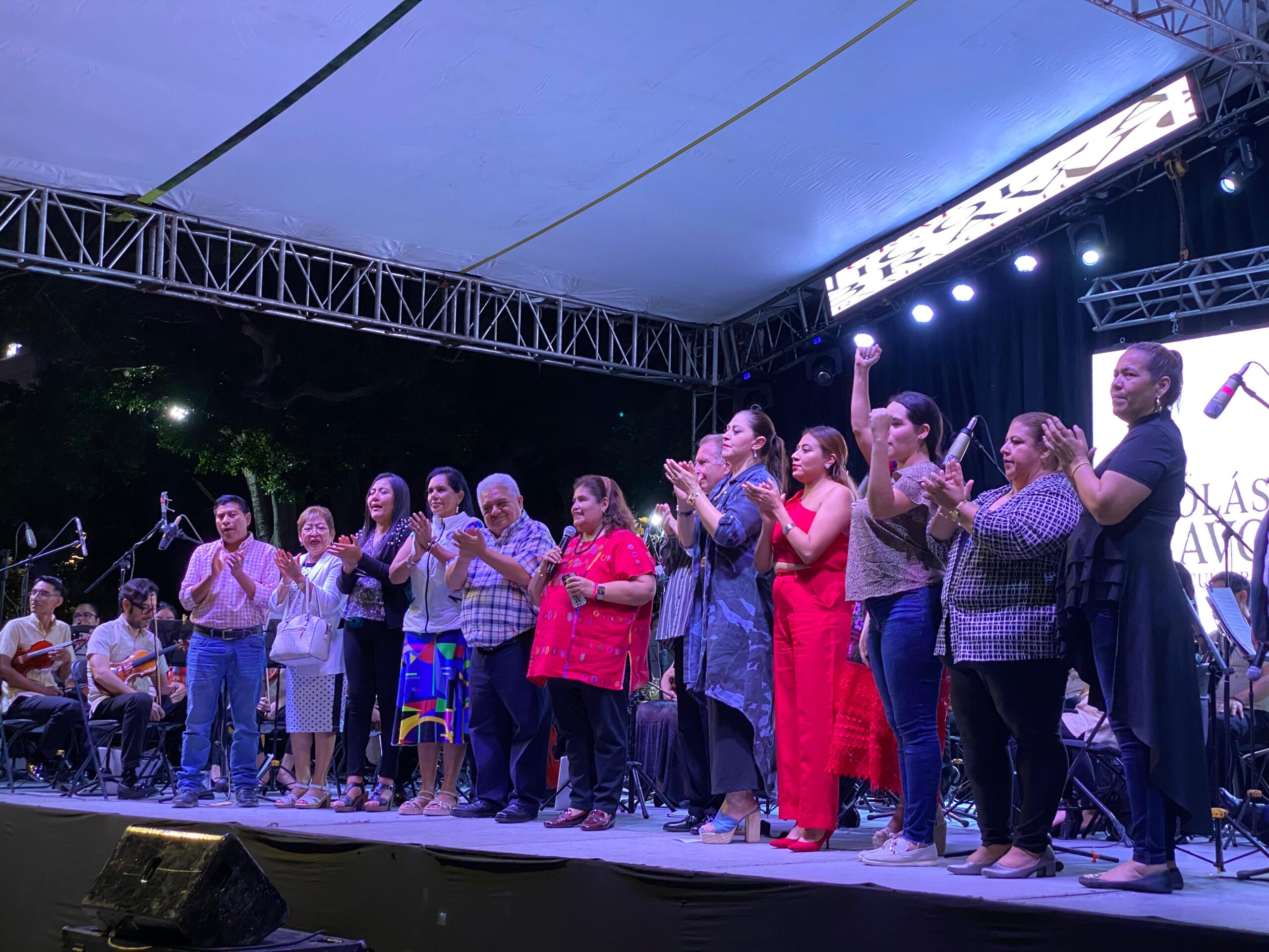 Disfrutan familias de Chilpancingo concierto especial de la Filarmónica de Acapulco