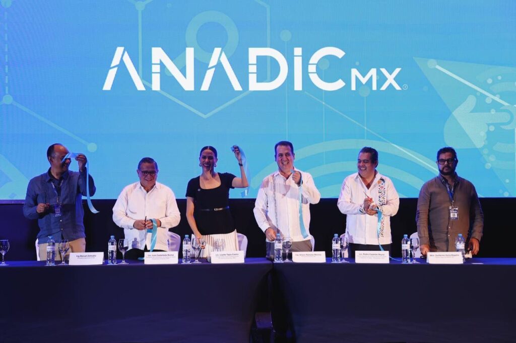 Presidenta Lizette Tapia Castro da la bienvenida a 260 empresarios reunidos en Ixtapa