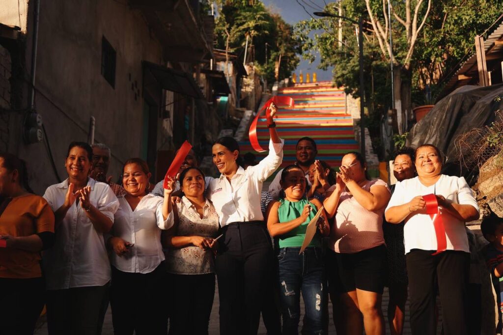 Presidenta Lizette Tapia Castro entrega nuevo andador que beneficia al sector 1 de la colonia La Joya