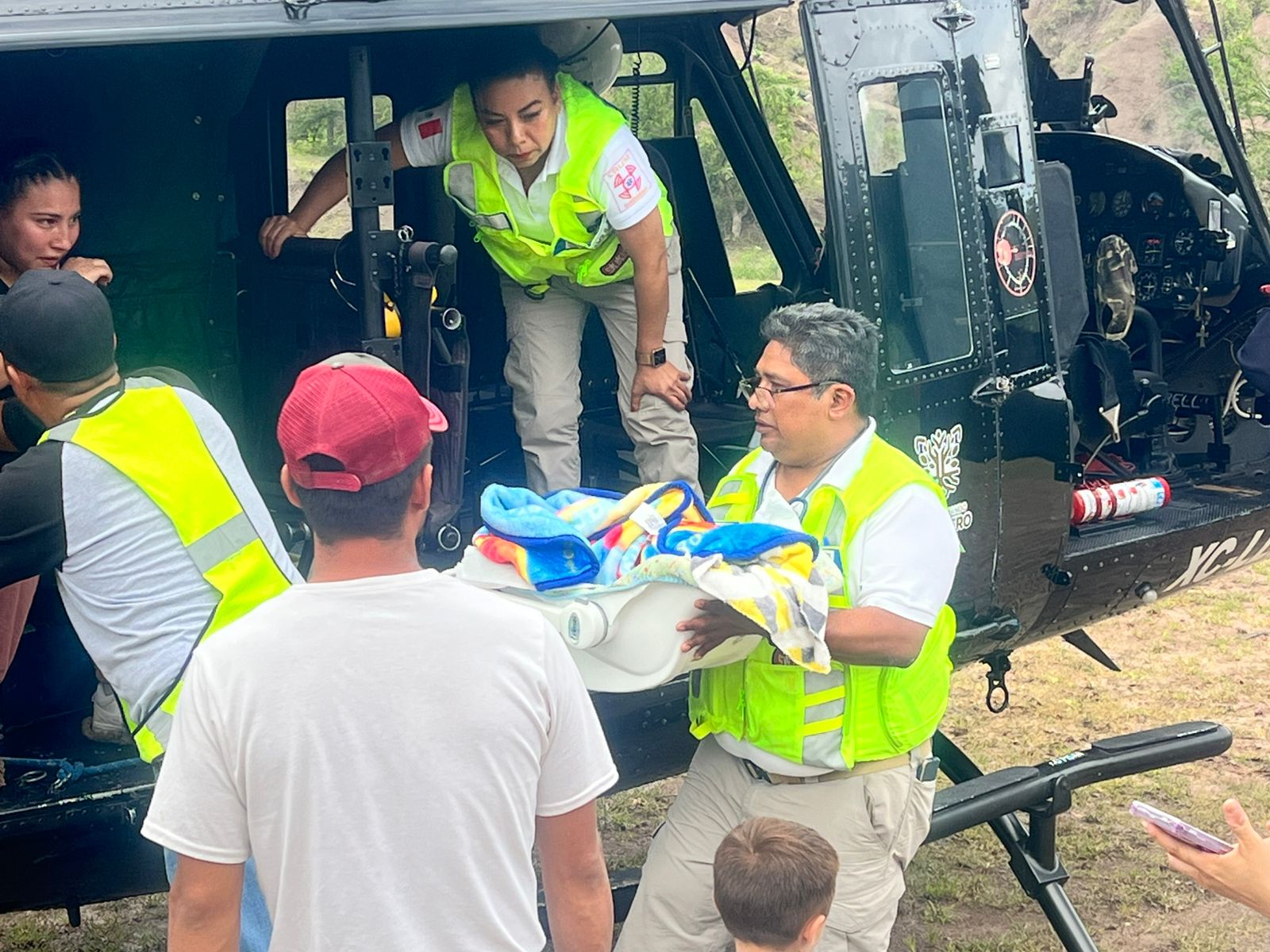 Logra la SSP Guerrero traslado aéreo urgente de un bebé de la Sierra a Chilpancingo