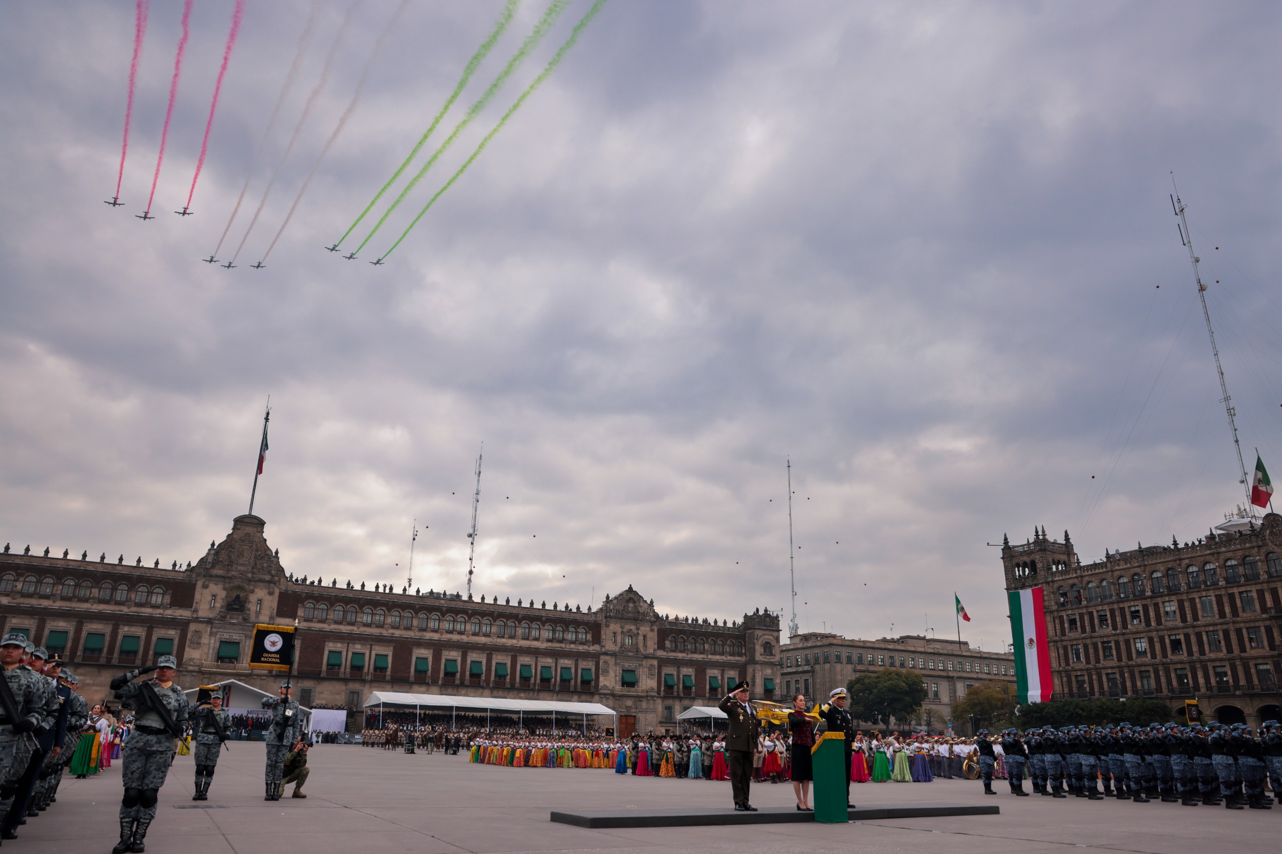 El mundo entero ve a México con admiración; las y los mexicanos en EUA son héroes de la patria: Presidenta Claudia Sheinbaum