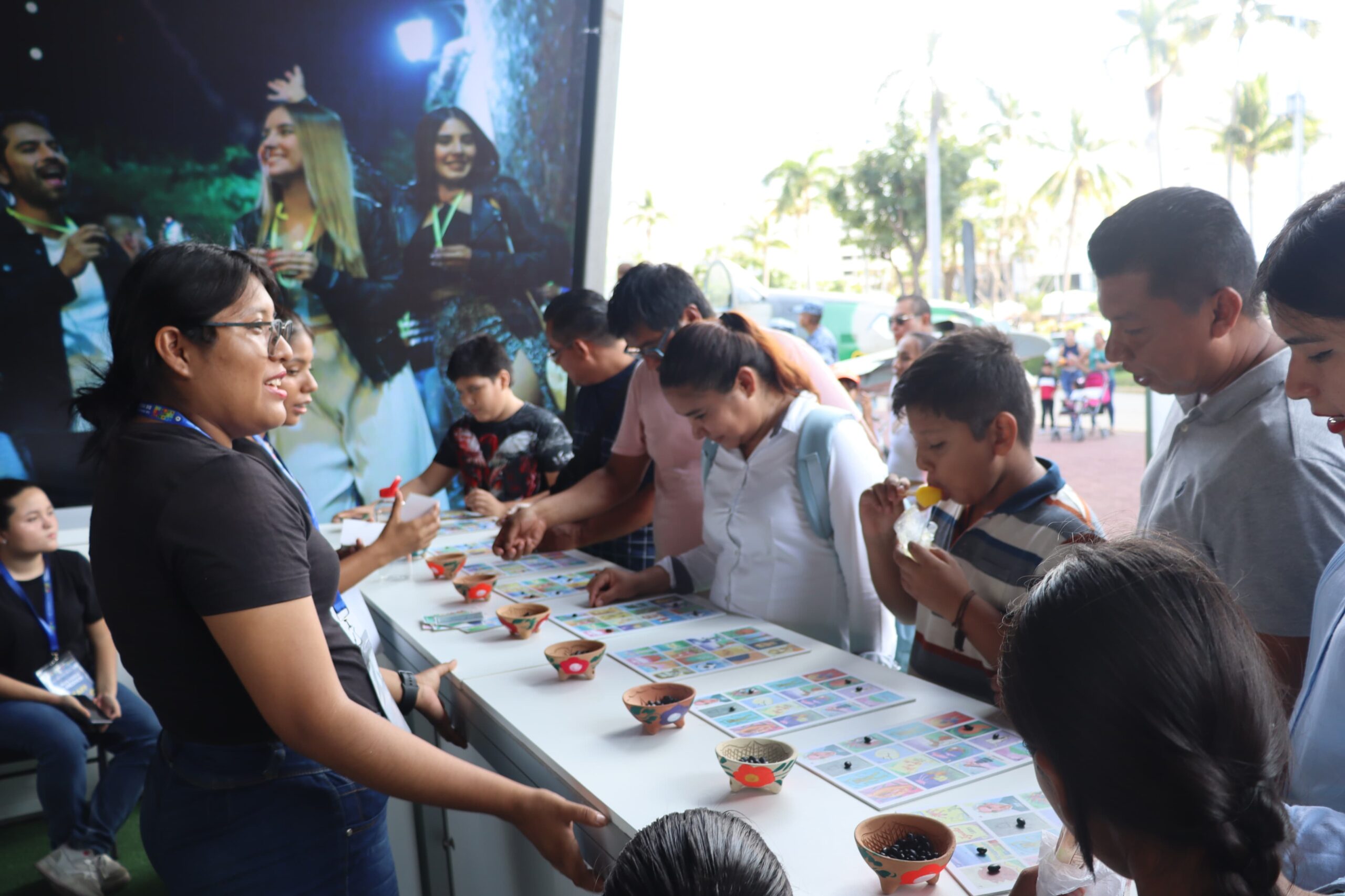 Exhibe Guerrero riqueza cultural, gastronómica y de artesanías en Expo Militar “La Gran Fuerza de México”