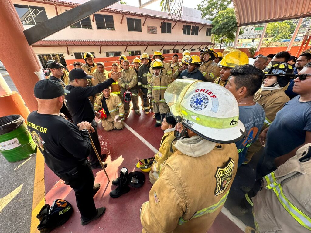 Gobierno del estado impulsa capacitación de bomberas y bomberos con el apoyo de asociaciones internacionales