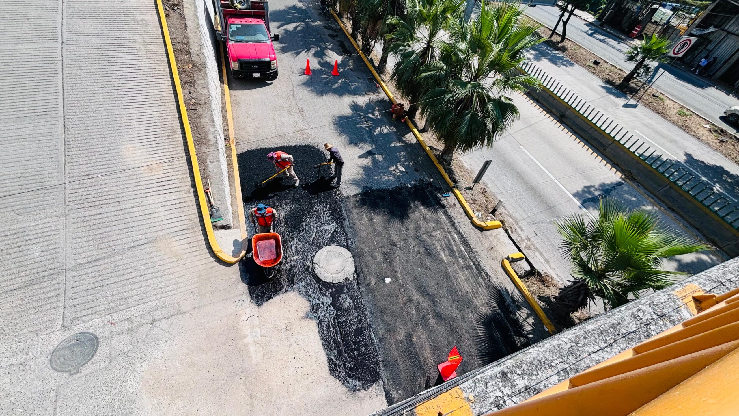 Continúan acciones de bacheo en avenidas y calles de Chilpancingo