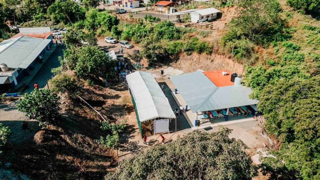 Inaugura presidenta Tapia Castro, aula, cocina y dirección de la Preparatoria Popular de San José Ixtapa