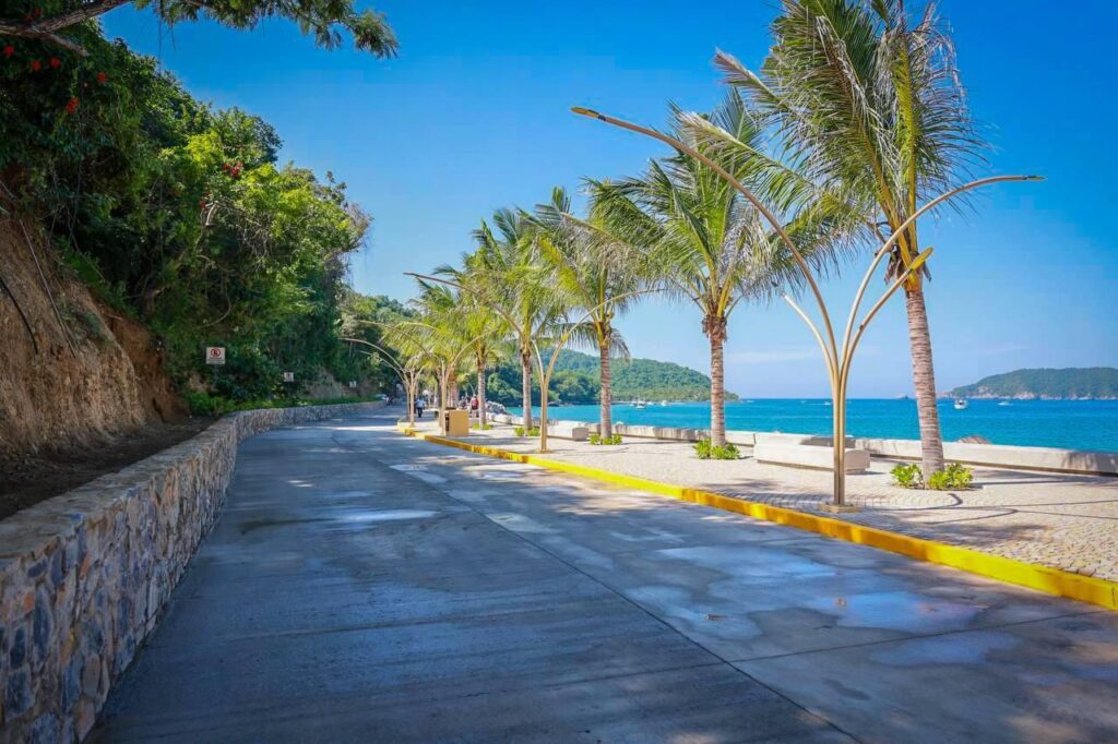 Inaugura la gobernadora Evelyn Salgado el paseo turístico “Capricho del Rey”, en Zihuatanejo