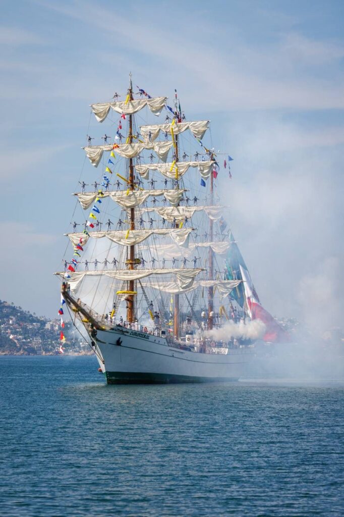 Asiste Evelyn Salgado Pineda a la ceremonia de arribo del Buque Escuela Cuauhtémoc luego de su viaje de instrucción Tricontinental 2024