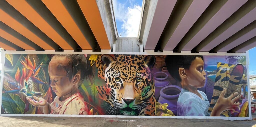 Artistas guerrerenses muestran su talento a través de murales en los que se plasma la resiliencia de los habitantes de Acapulco y Coyuca de Benítez