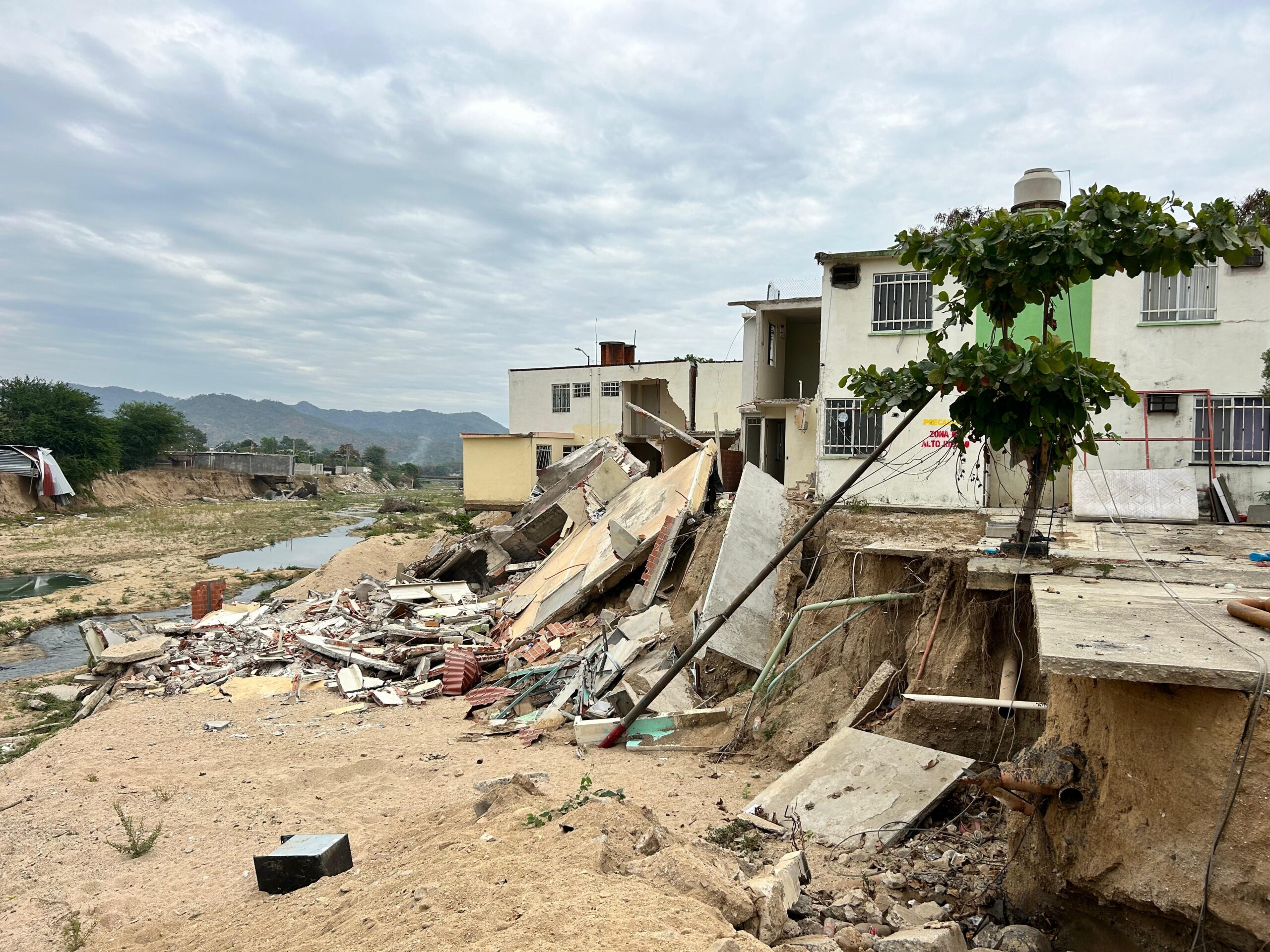 En Acapulco… El Infonavit solo les ofrece el 25% del valor de su vivienda afectada por John