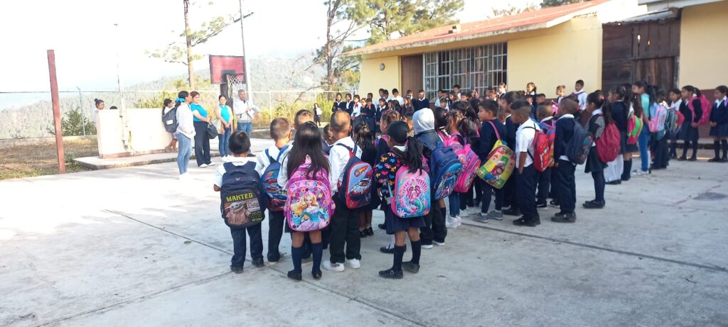 En Chilpancingo… Parcialmente reinician clases en la localidad de Chautipan