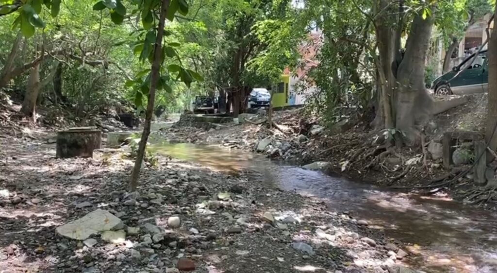 Identifican cinco puntos estratégicos para extraer más agua potable en Zihuatanejo