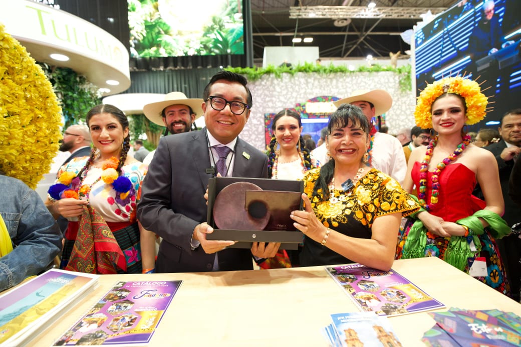 Recibe El Hogar del Sol premios y reconocimientos durante el primer día de actividades en la FITUR de Madrid, España