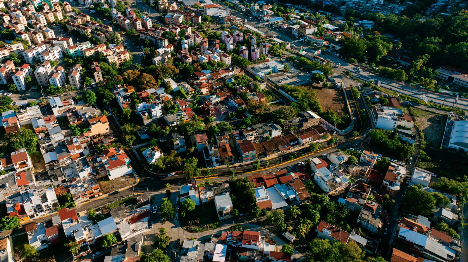 Vaso Miraflores estrena nueva carpeta asfáltica en sus vialidades