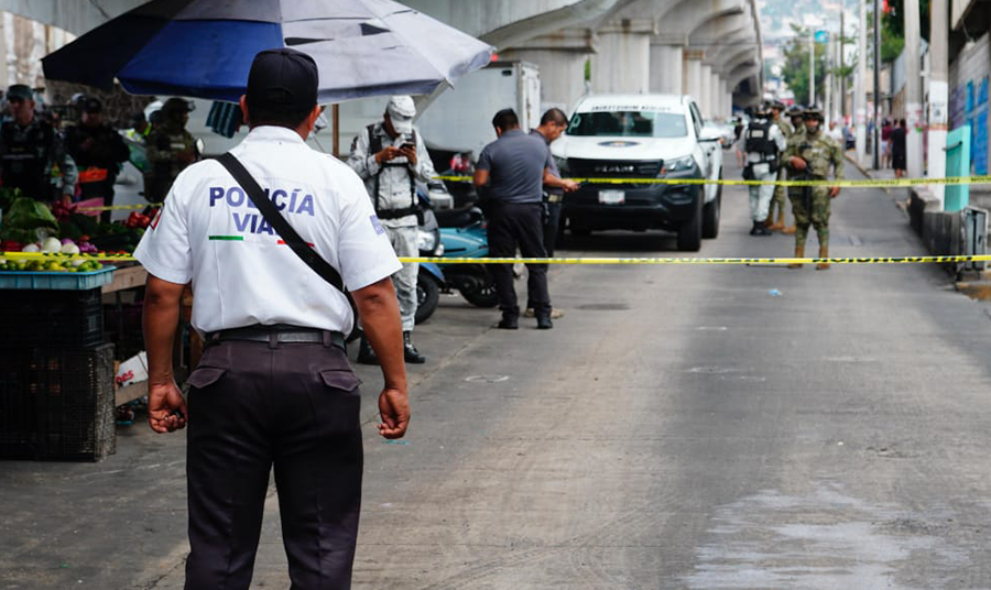 En Acapulco… Sujetos en motocicleta hieren a balazos a un hombre y huyen