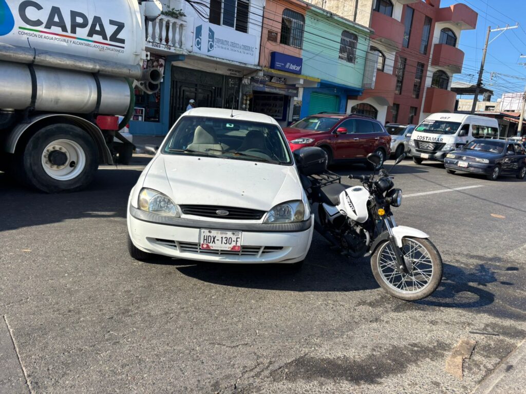 Motociclista herido en accidente de tránsito en Zihuatanejo