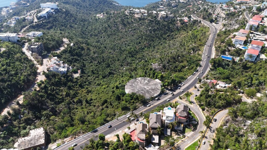 Recomienda gobierno de Guerrero tomar precauciones por obras en la avenida Escénica de Acapulco