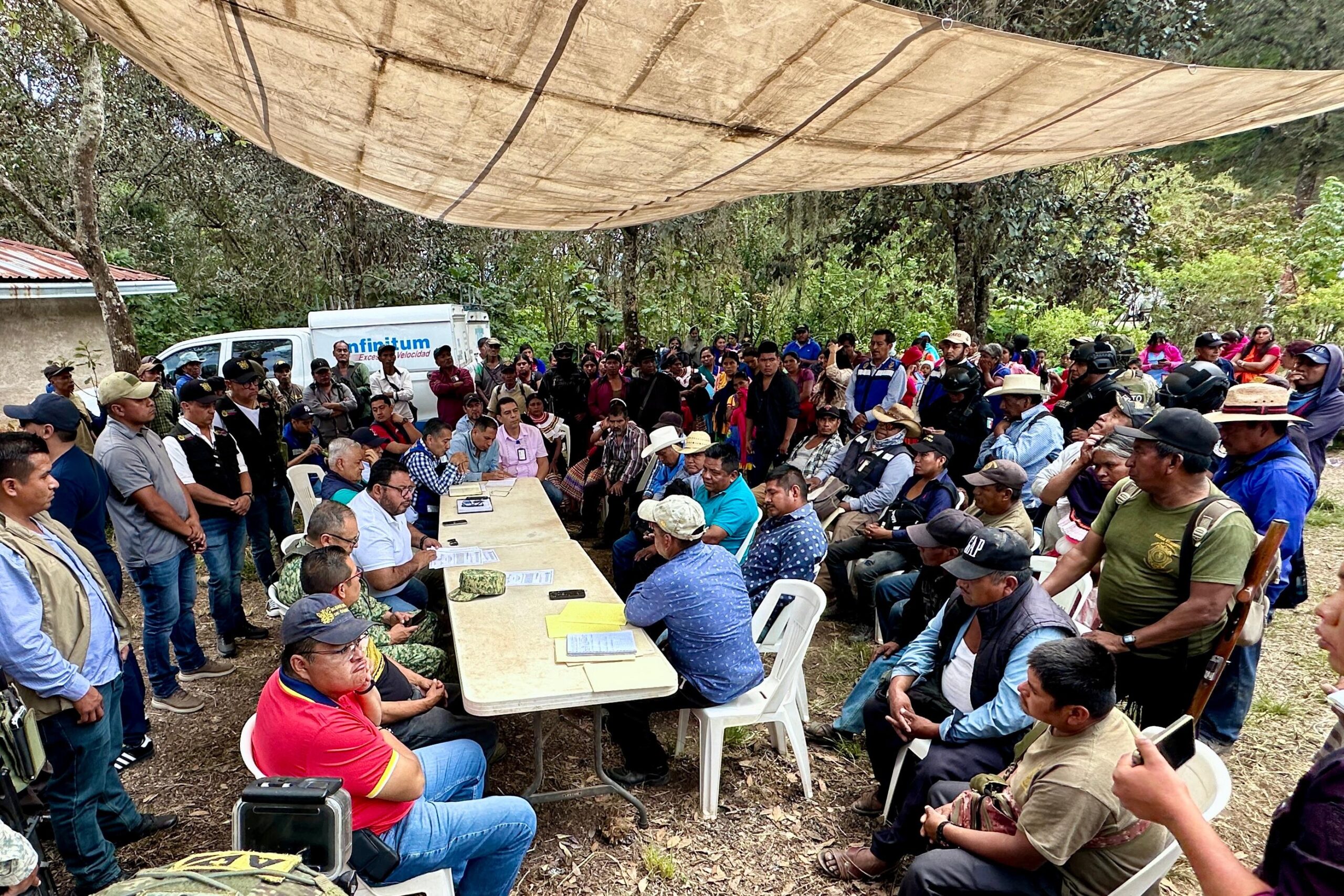 Resultado del diálogo y atención a pobladores retiran bloqueo en la carretera Chilapa-José Joaquín Herrera