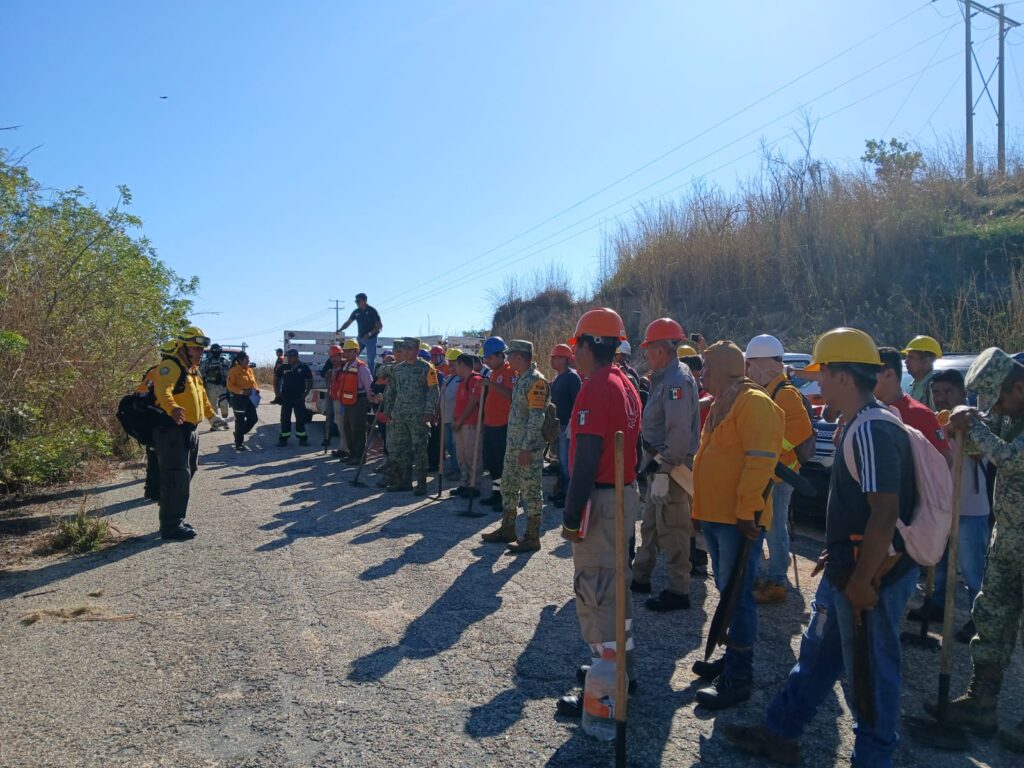 Imparte la Semaren Guerrero cursos de prevención y combate de incendios a brigadistas