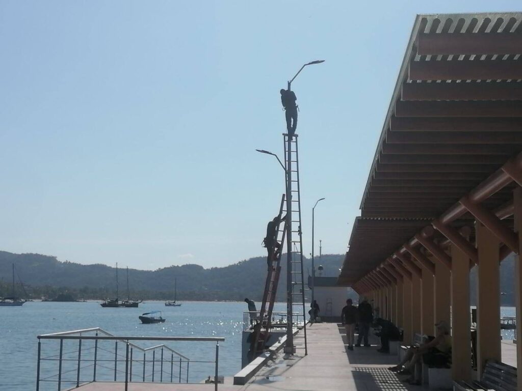 Gobierno municipal mantiene en óptimas condiciones las instalaciones del muelle