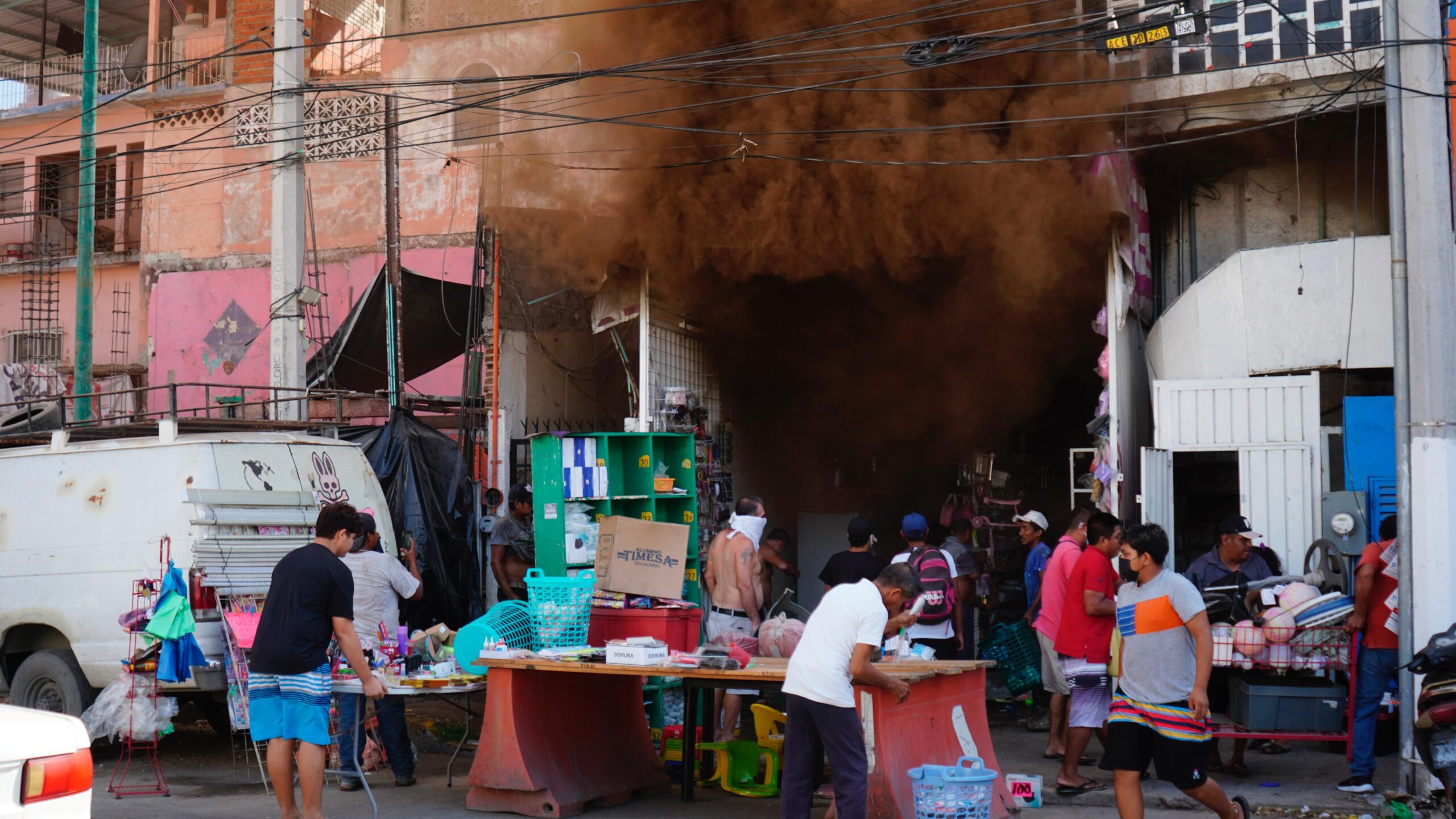 Pérdida total en una bodega que se incendió en Acapulco