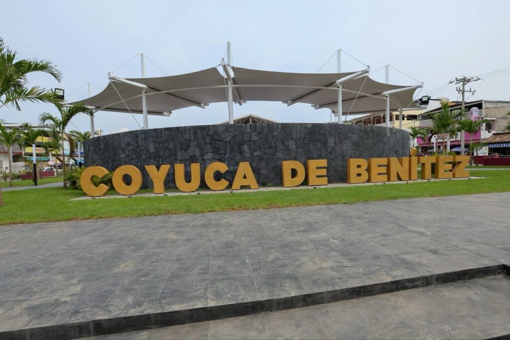 Inaugura Evelyn Salgado la Plaza Cívica de Coyuca de Benítez, en la Costa Grande