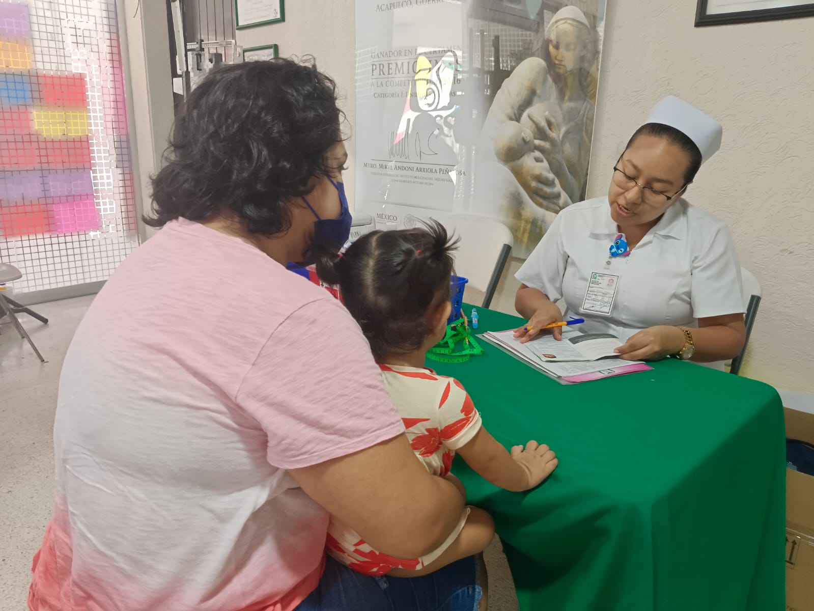 IMSS invita a niñas, niños y embarazadas a recibir vacunas DPT, Hexavalente y Tdpa