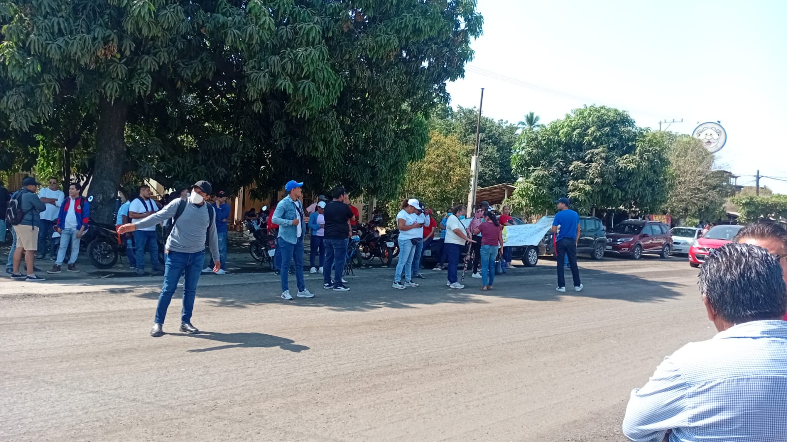 Maestros de la CETEG prolongan protesta en Guerrero contra reforma al ISSSTE