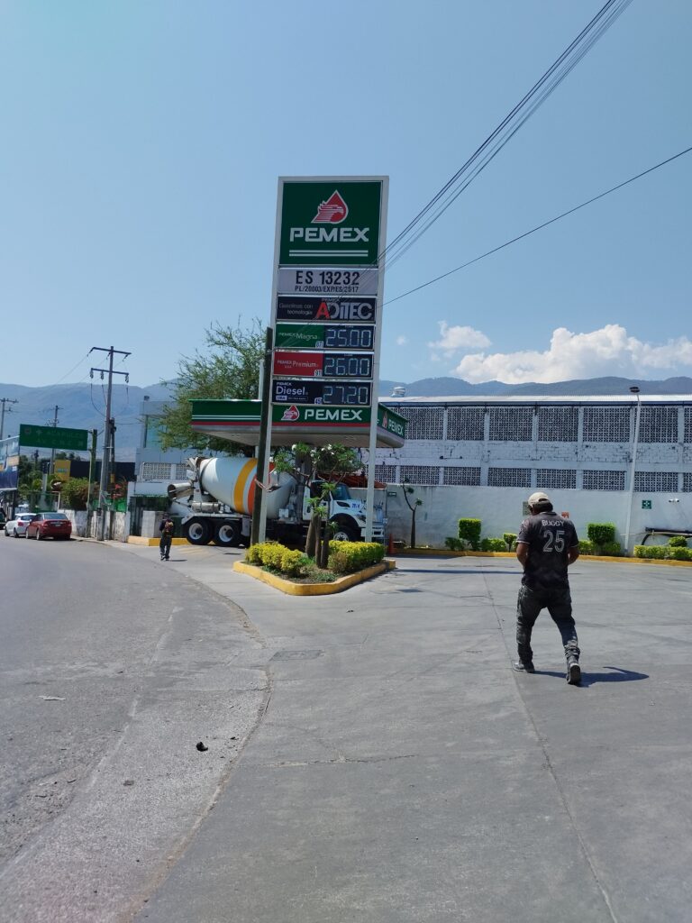 En Chilpancingo no se respeta el precio de 24 pesos el litro de gasolina Magna