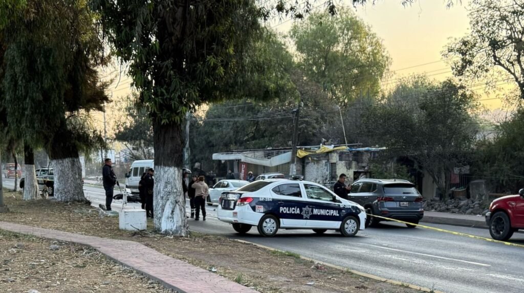 Motociclista muere por tratar de esquivar a un perrito en Edomex