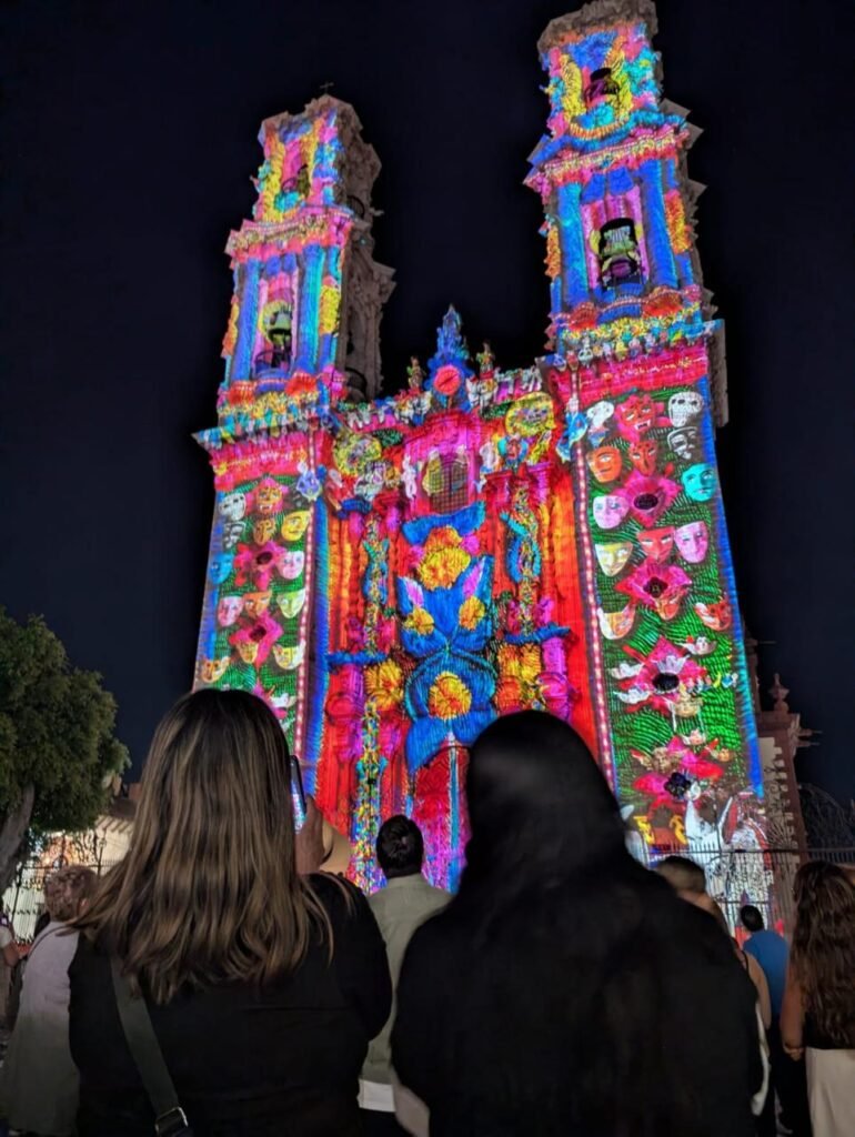 Se promueve el turismo en Taxco con la Proyección del Video Mapping, un atractivo especial para turistas y visitantes