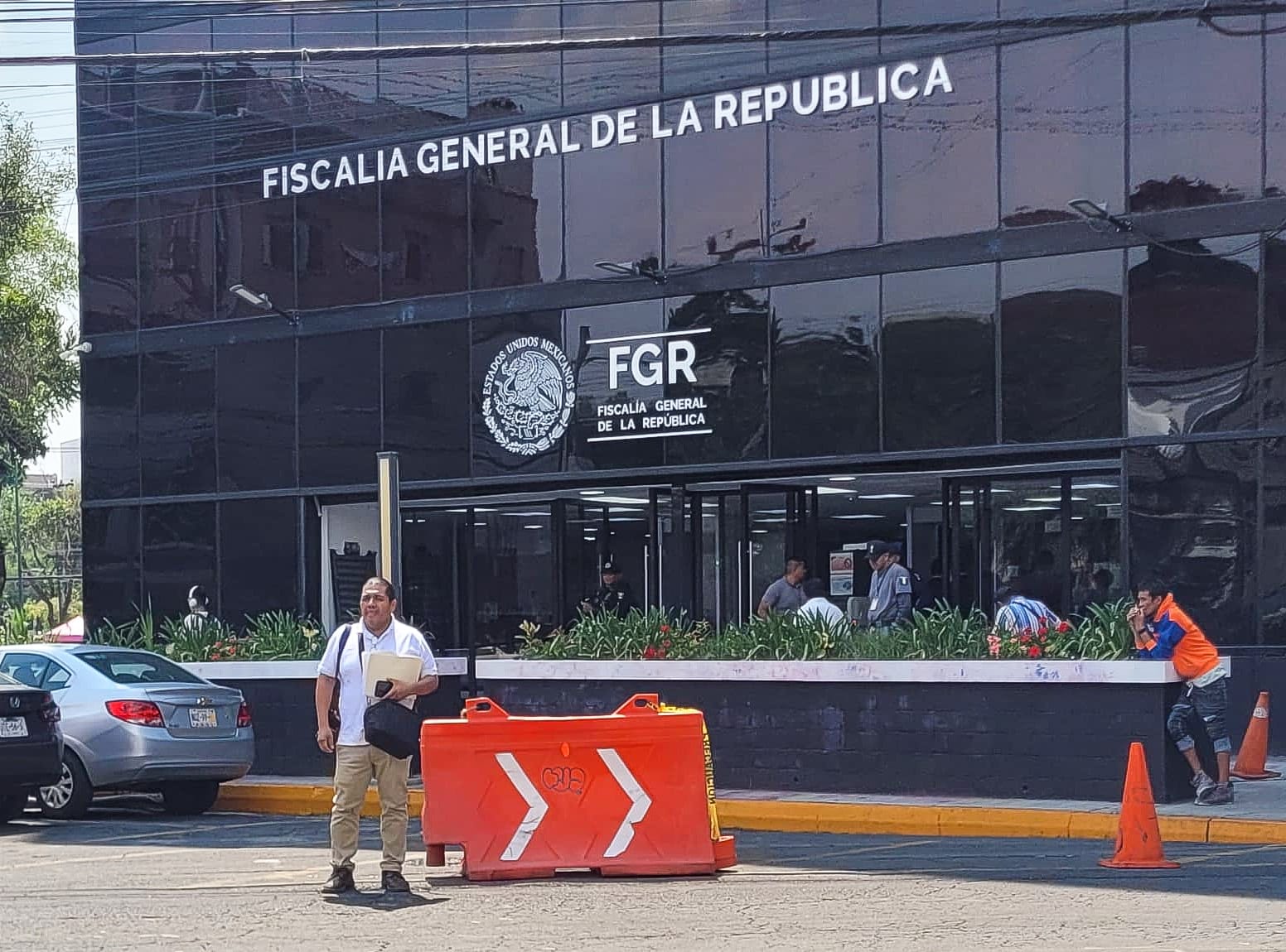 Foto-periodista denuncia en la FGR a diputado por amenazas de muerte