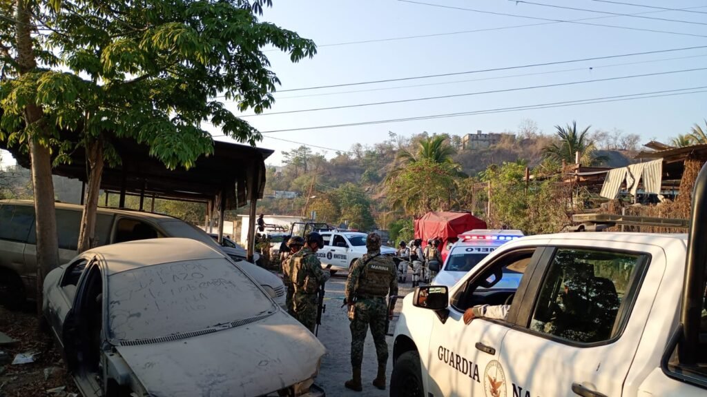 Hallan sin vida a un menor y dos mujeres en Acapulco