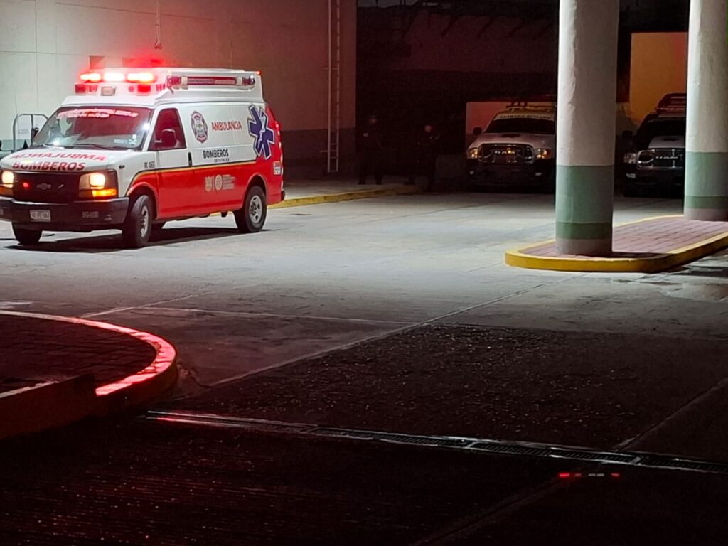 En autopista del Sol, en Eduardo Neri… Atacan y hieren a balazos al alcalde de Metlatónoc y a su esposa