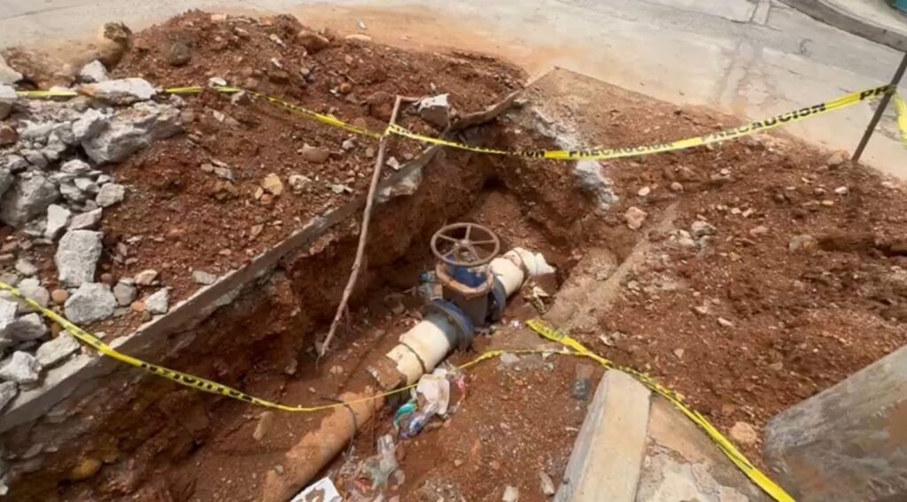 Colonias altas de Petatlán enfrentan escasez de agua