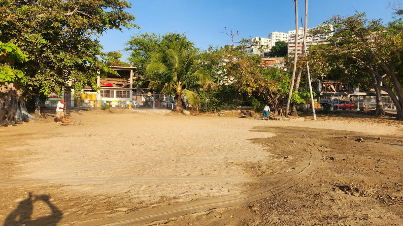 Inicia la Promotora de Playas de Acapulco la limpieza de la bahía