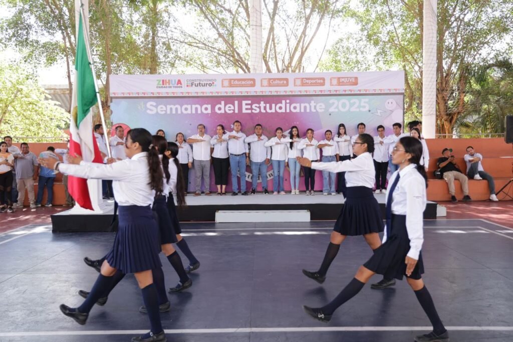 Gobierno de la presidente Lizette Tapia Castro fomenta la cultura cívica y deportiva del sector estudiantil