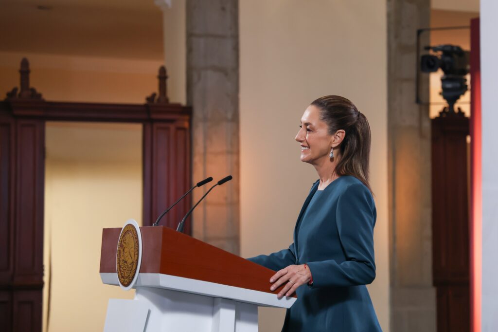 Sheinbaum anuncia inversión social de 850 mil mdp en 2025; 9.5 millones de personas han salido de la pobreza