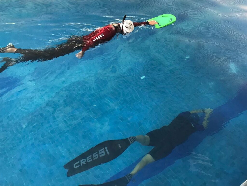 Zihuatanejo, sede del campeonato nacional de apnea y nado con aletas