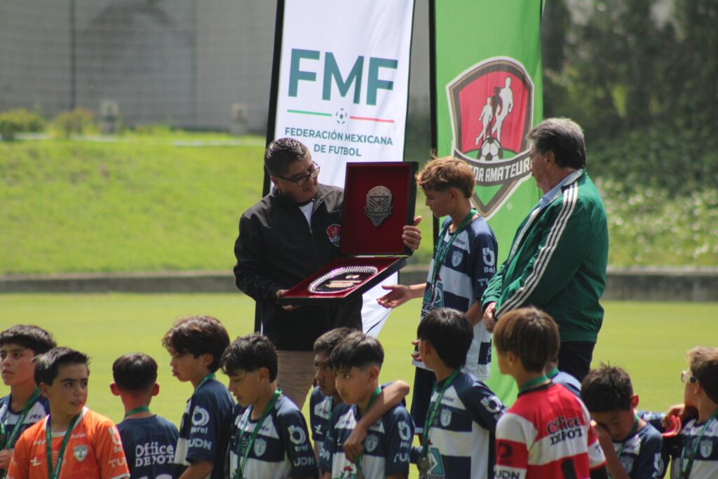 Santiago Ríos y su Pachuca Sub-11 se quedan con el subcampeonato