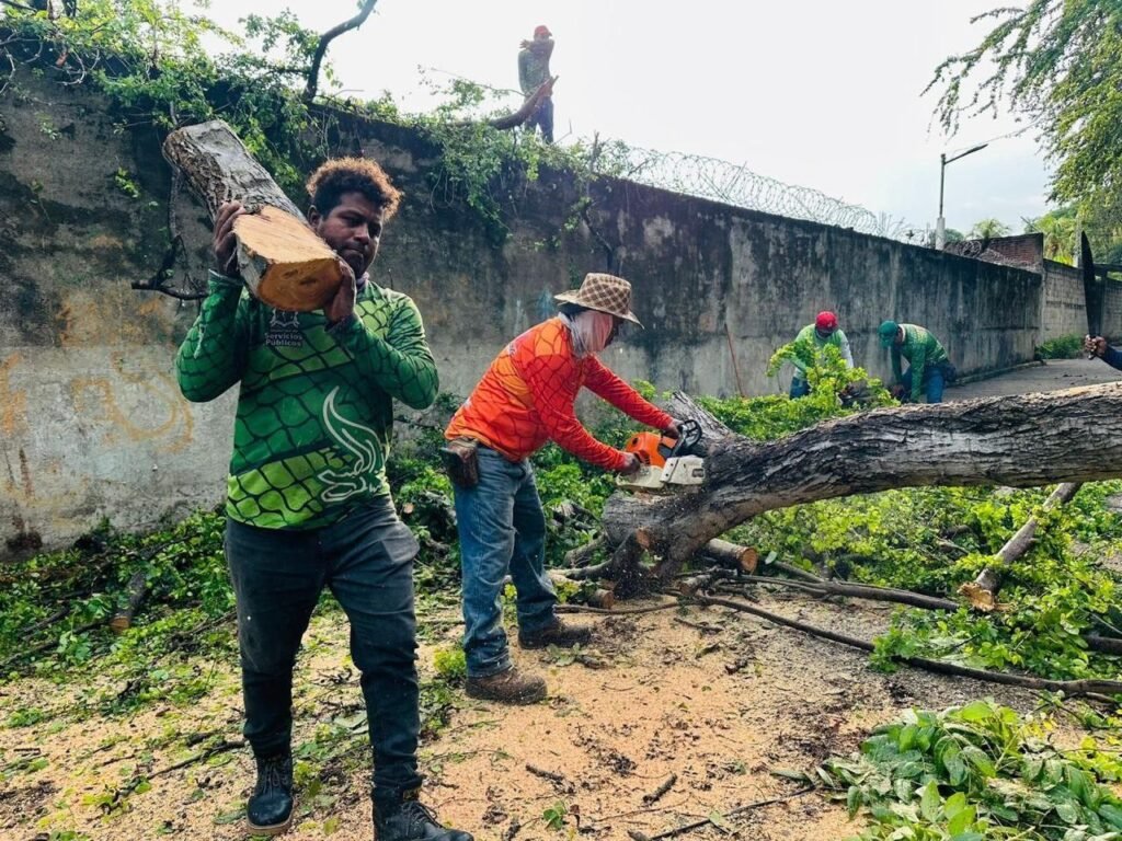 Gobierno de Lizette Tapia atiende afectaciones por las lluvias