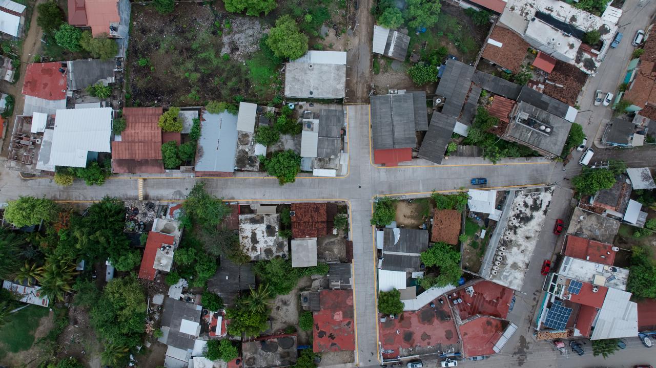 Entrega de nuevas calles en El Coacoyul por Lizette Tapia Castro