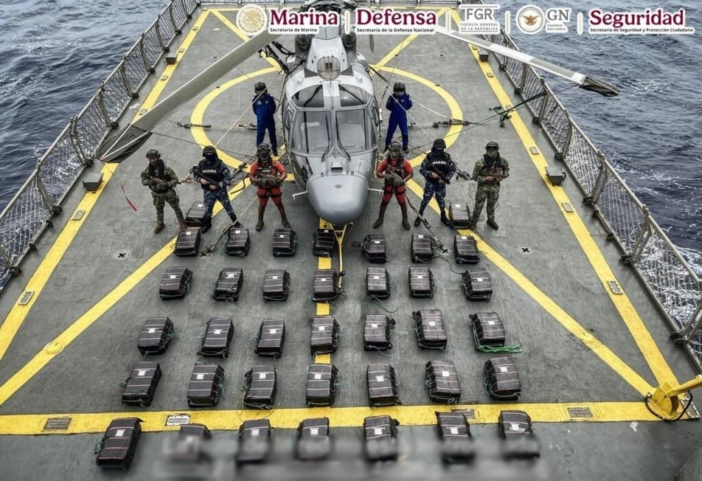 En un operativo en la mar se aseguró más de una tonelada de cocaína frente a las costas de guerrero