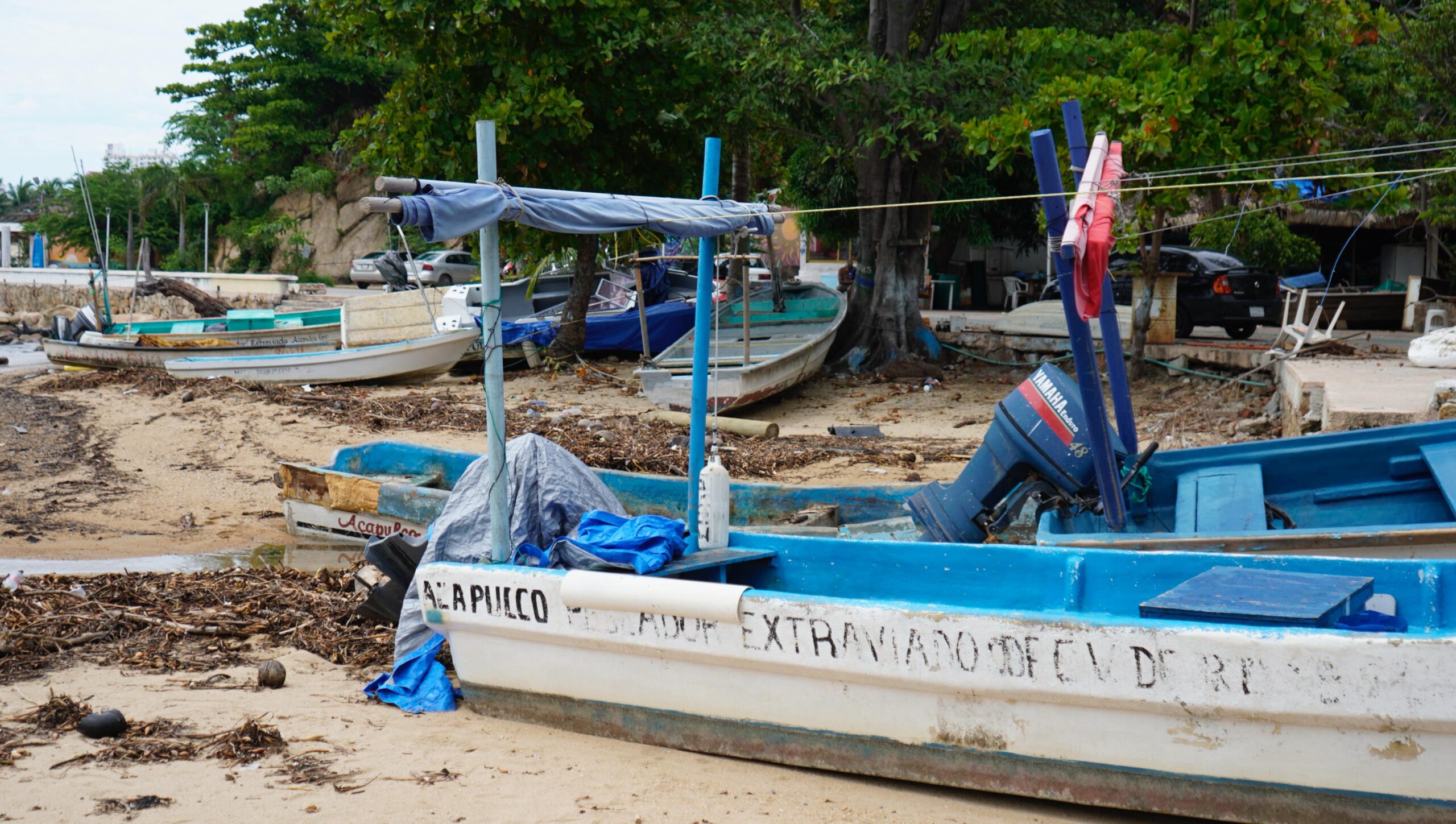 En Acapulco… Lancheros de la Playa Manzanillo, en la incertidumbre ante fuertes lluvias