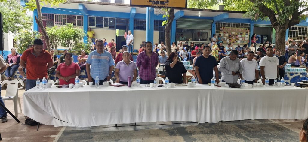 Se reúne la secretaria estatal de la ceteg con maestros de la Costa Grande