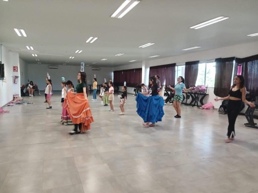 Fortalece la EIAA en Pungarabato la formación artística en la niñez y juventud calentana