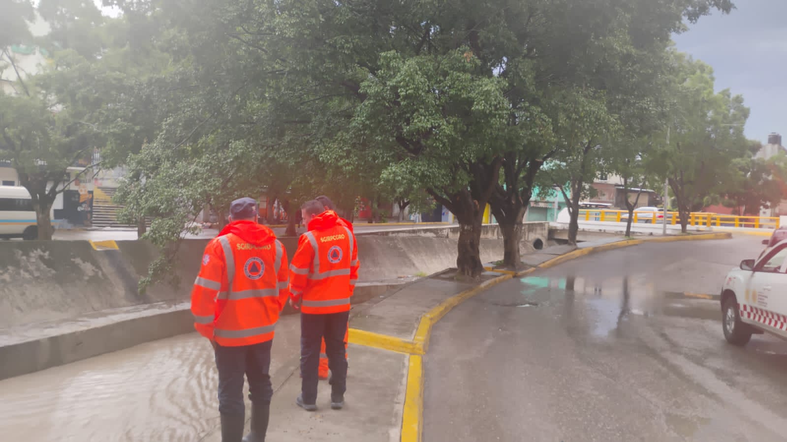 SGIRPCGRO atiende incidentes registrador por tormenta local en Chilpancingo.