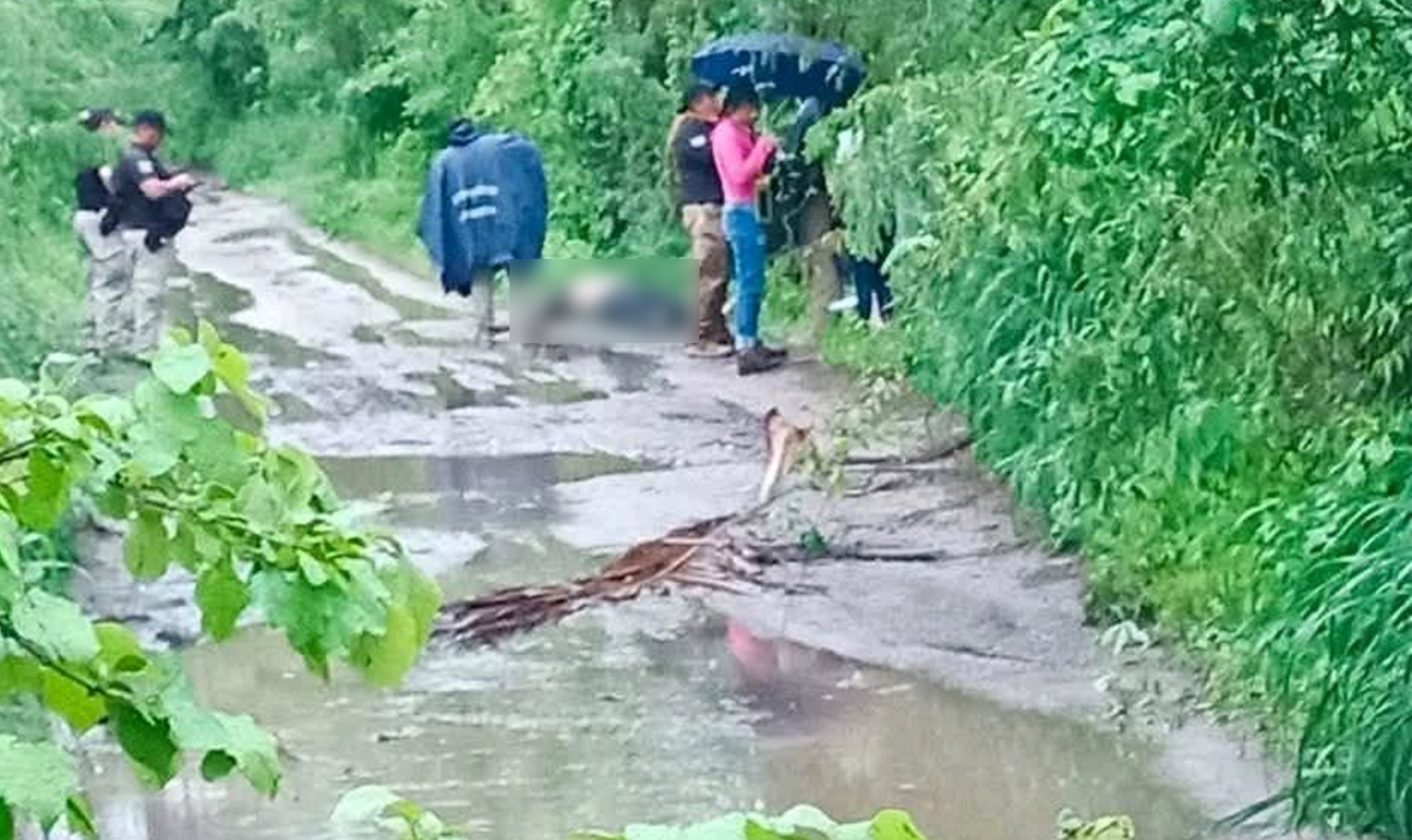 Hallan a un hombre sin vida en brecha cercana a la comunidad de Nuxco