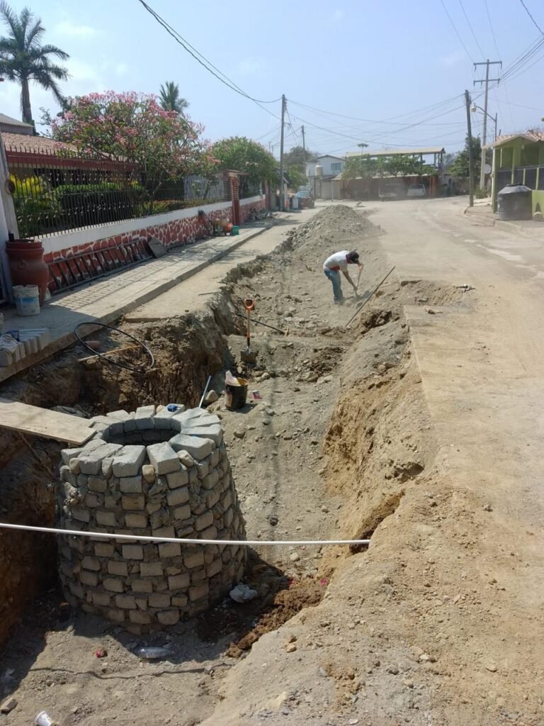 Entrega Lizette Tapia Castro primera etapa de importante obra de drenaje sanitario en la comunidad de Pantla