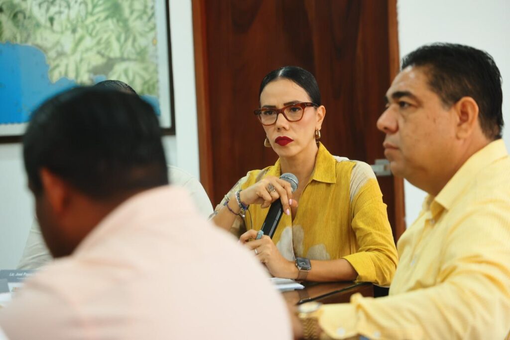 Zihuatanejo, sede de la reunión de alcaldes de la Costa Grande con la secretaria de Fomento y Desarrollo Económico del Estado